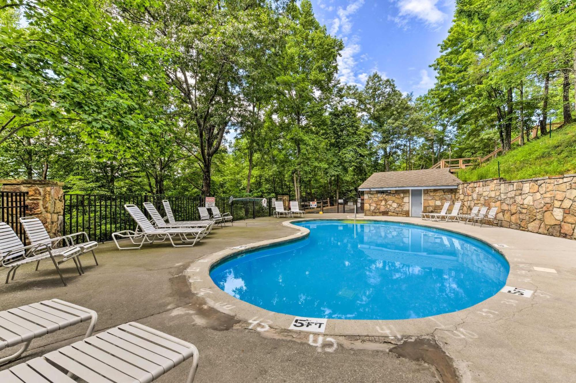 Gatlinburg Cabin With Game Room, Hot Tub And Mtn Views المظهر الخارجي الصورة