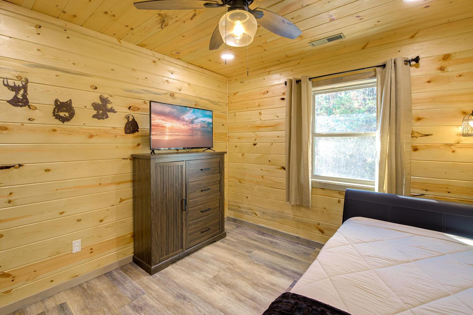 Gatlinburg Cabin With Game Room, Hot Tub And Mtn Views المظهر الخارجي الصورة