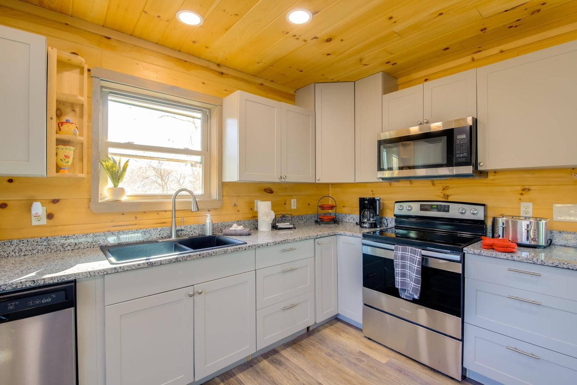 Gatlinburg Cabin With Game Room, Hot Tub And Mtn Views المظهر الخارجي الصورة