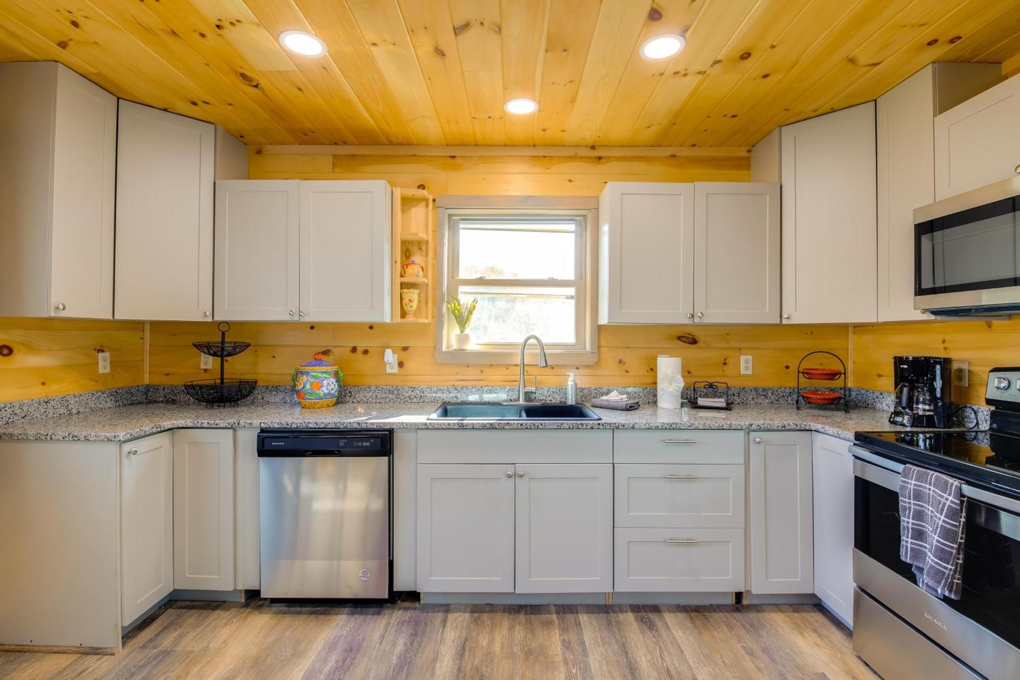 Gatlinburg Cabin With Game Room, Hot Tub And Mtn Views المظهر الخارجي الصورة