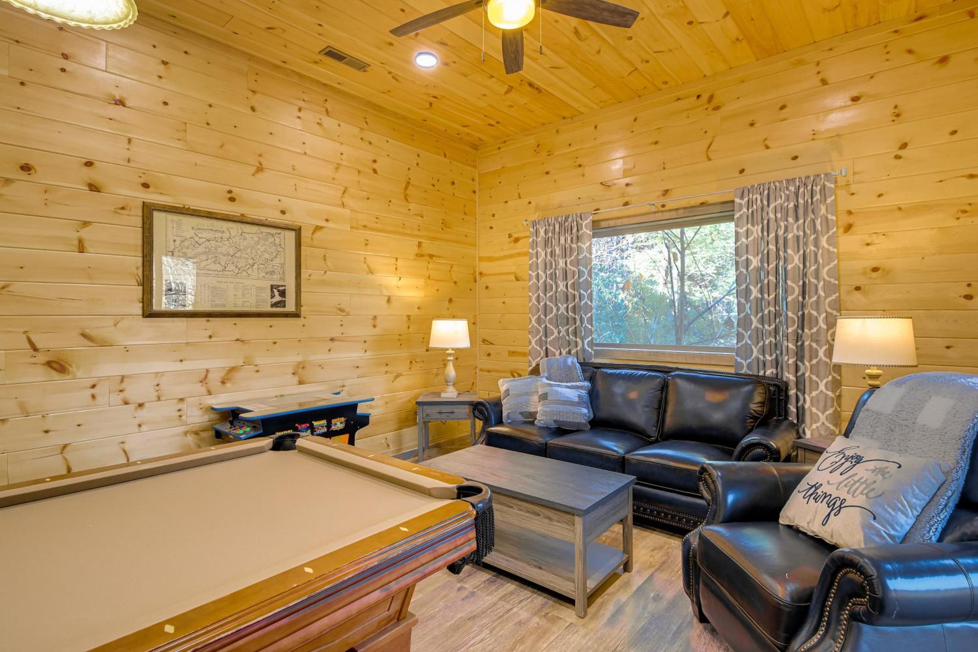Gatlinburg Cabin With Game Room, Hot Tub And Mtn Views المظهر الخارجي الصورة